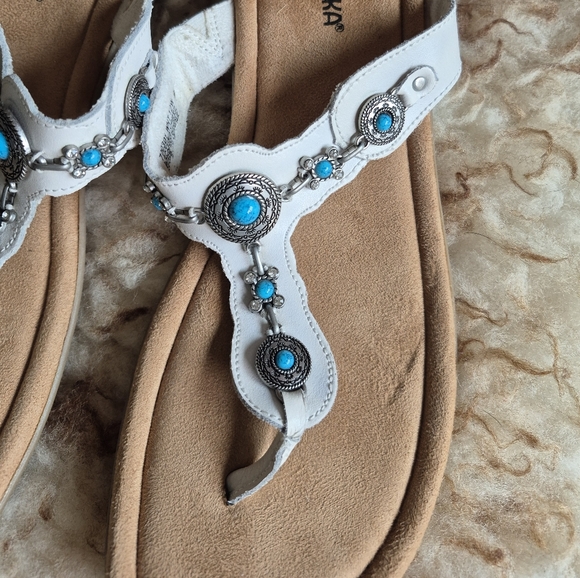 Minnetonka Brecca Slip On Sandals - Picture 7 of 15